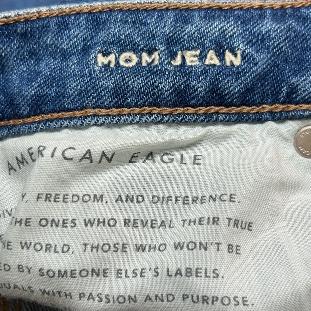 AEO American Eagle High Rise Mom Jean Size 8 Long NWT - Picture 5 of 10